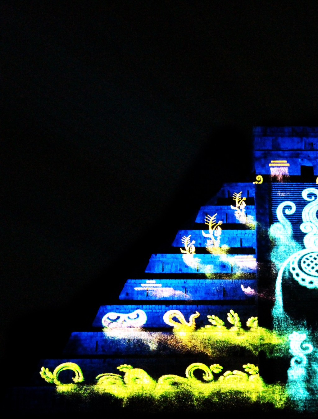 Noches de Kukulkán: ¿Cómo disfrutar de Chichén Itzá de&nbsp;noche?